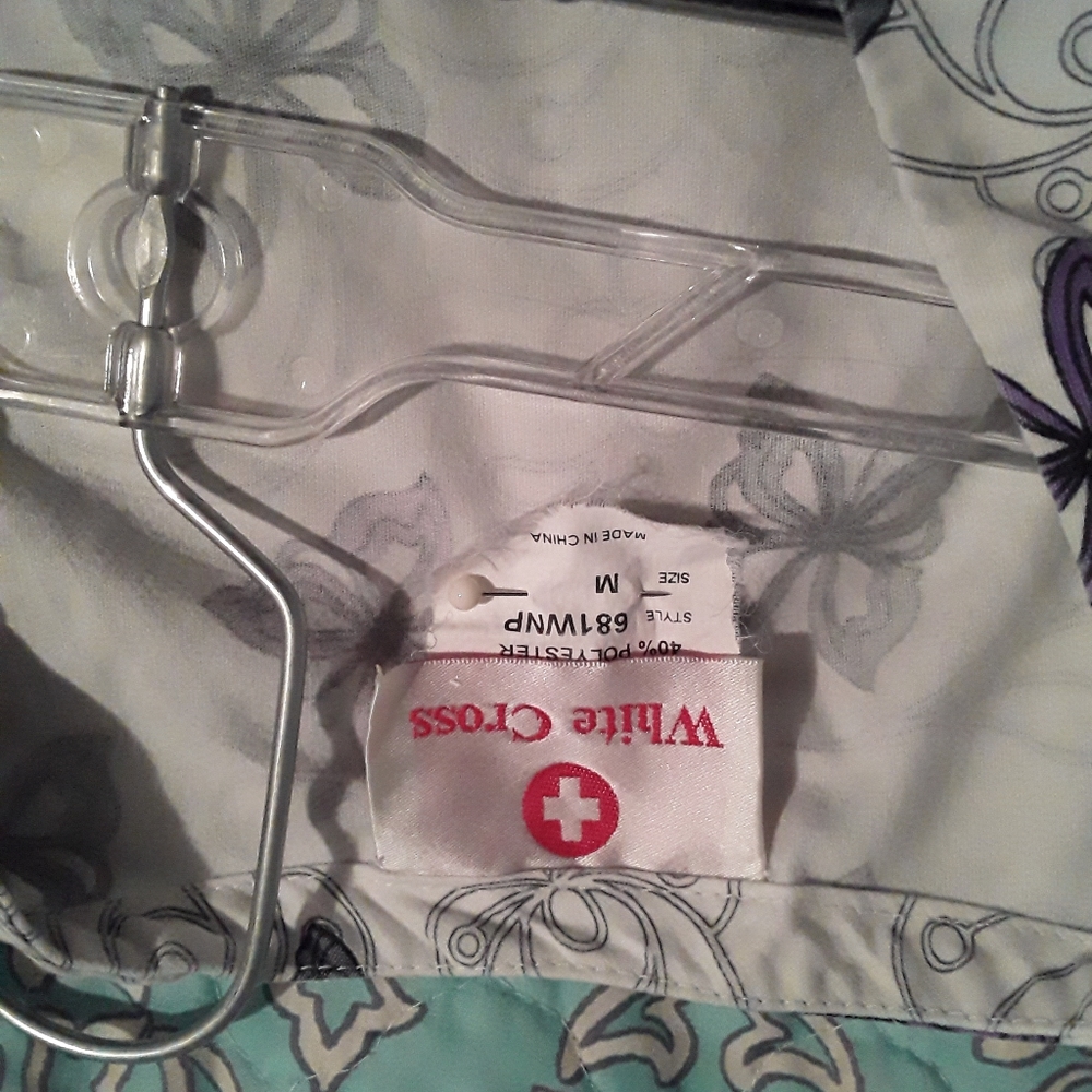 Scrub Set - Picture 3 of 3